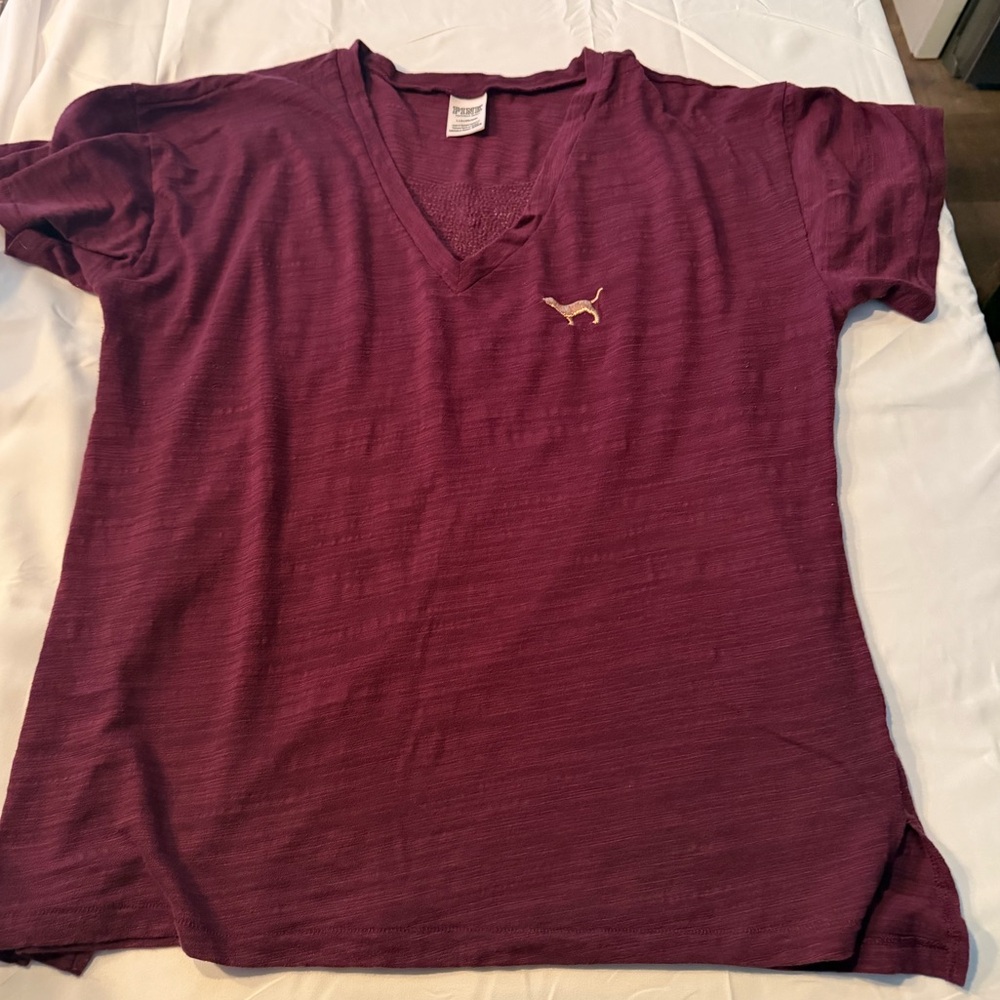 Victoria Secret, size L, short sleeve, sequence V-Neck Tee
Color burgundy